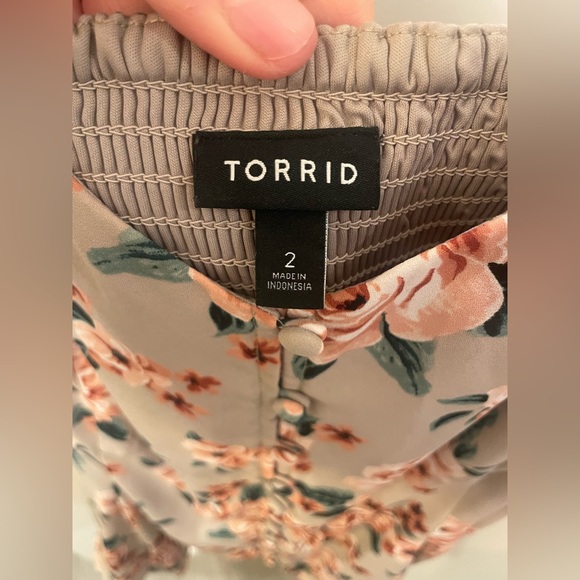 NWOT Torrid Taupe Floral Georgette Fit n Flare Button Cami - Picture 5 of 9